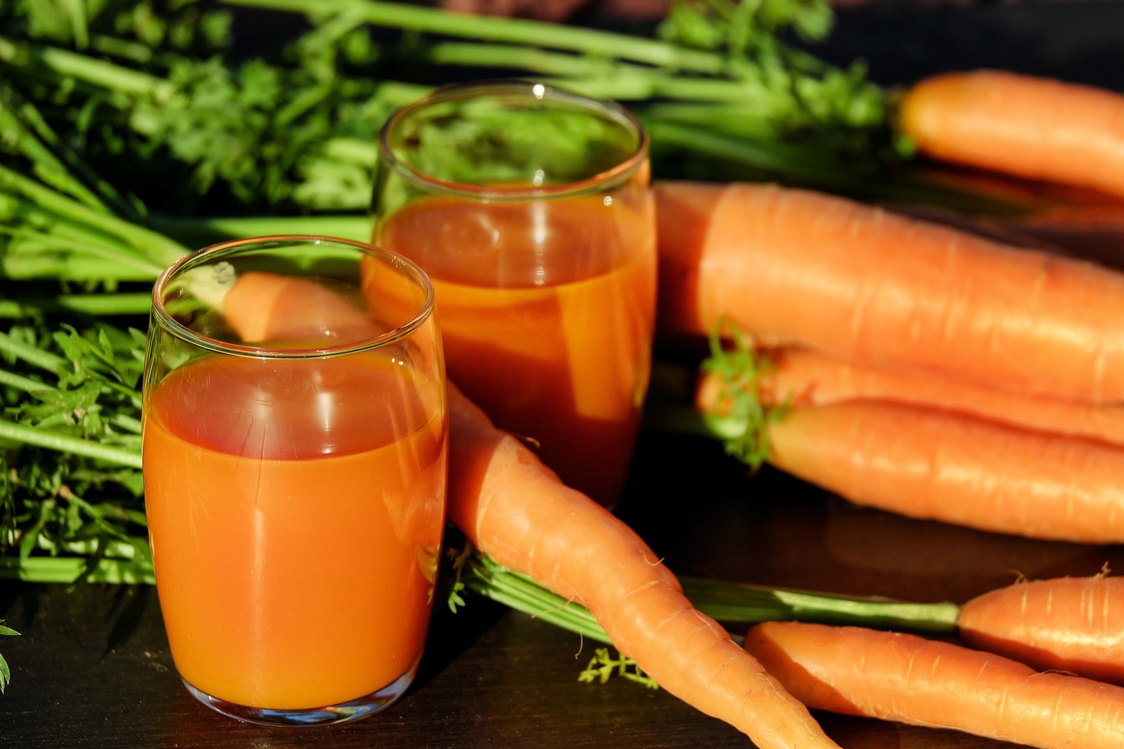 carrot-juice-g3a793bb62_1920.jpg